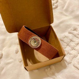 Ukulele strap connector